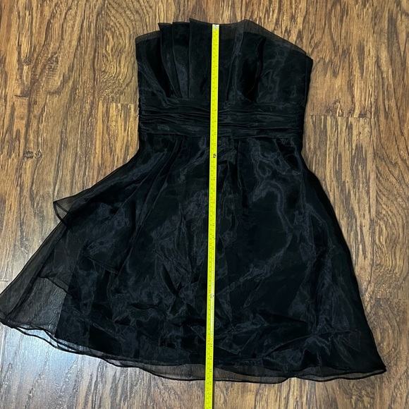 David’s Bridal Black Formal Strapless Ruffle Mini Dress Size 4 - Picture 10 of 11